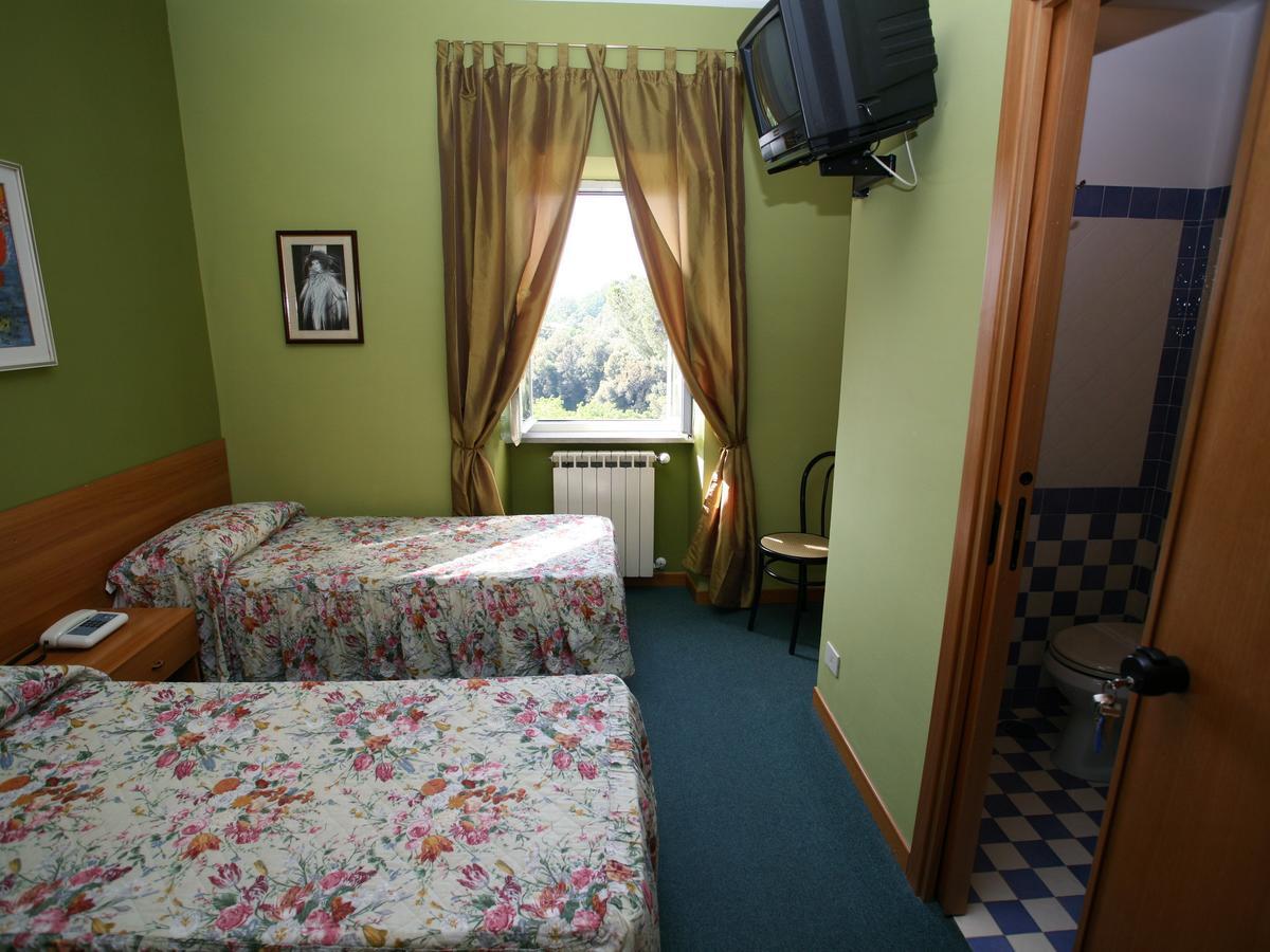 Hotel Sutrium Dış mekan fotoğraf